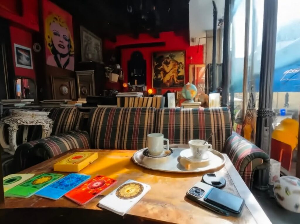KAARTEN – KAFFI – KOMMUNIKATIOUN beim Rousegärtchen / cards – coffee- communication / Karten – Kaffee – Kommunikation / cartes - café - communication