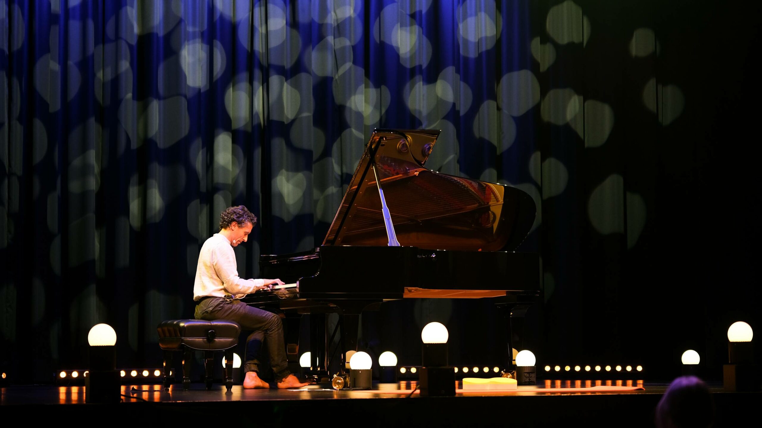 Concert et yoga - Jnanadev David Ianni